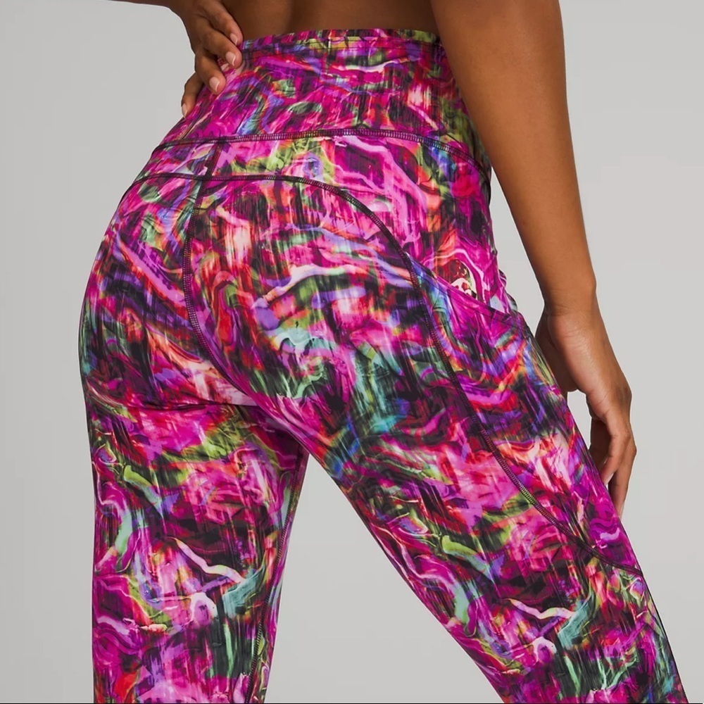 Fast and Free HR Crop 23" Hyper Flow Pink Multi 6 NWT Sold-out
